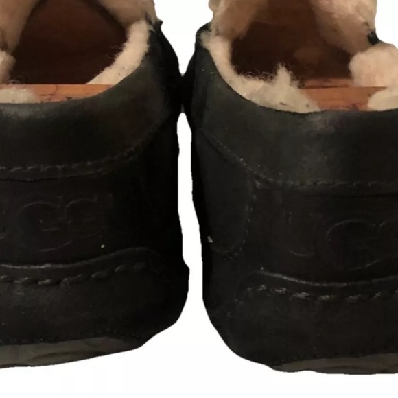 UGG Ascot Men\'s Size 11 Black Suede Slippers Pre-loved Great Condition! main image 5